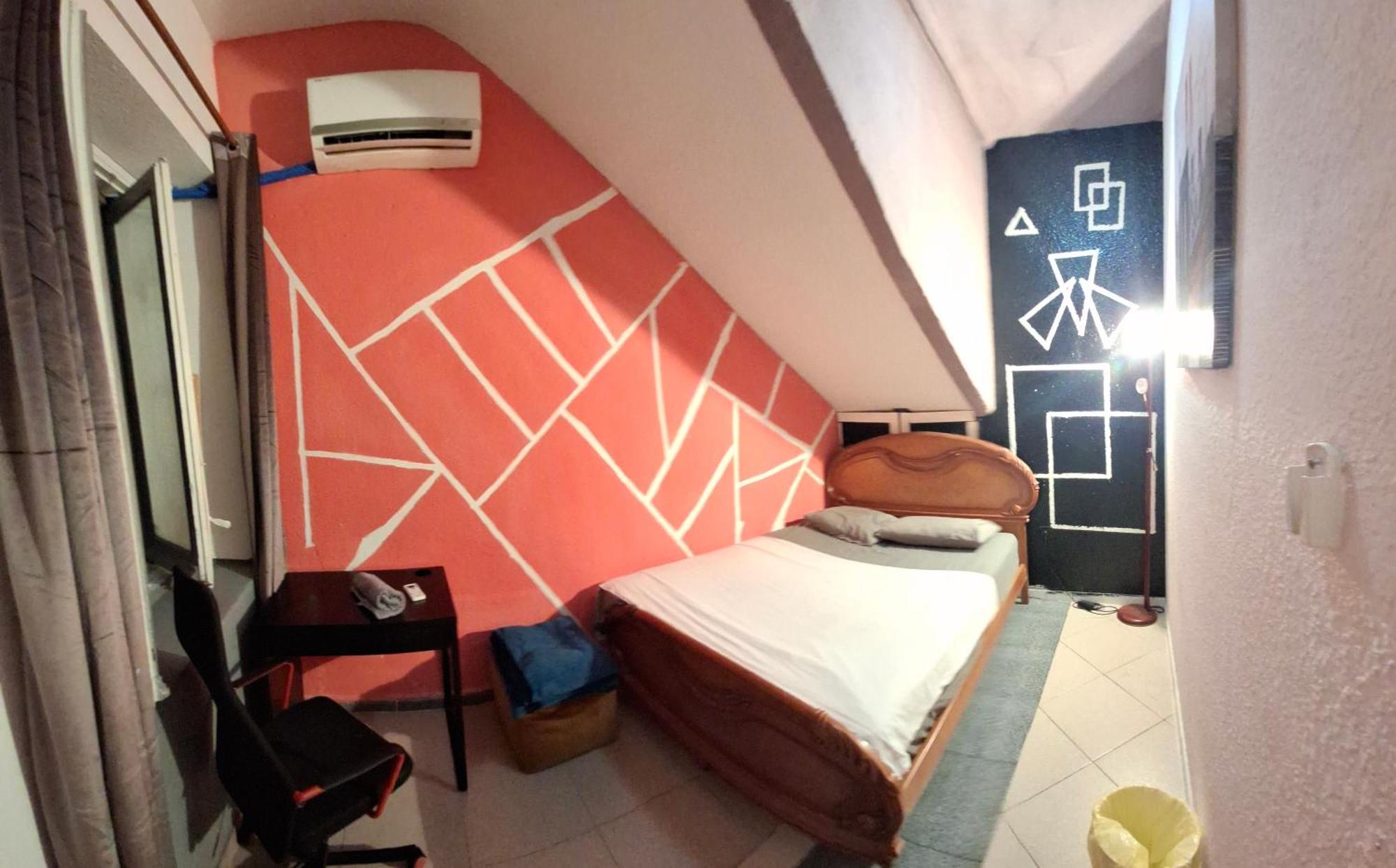 Hostel Duque Rivas - Madrid — Photos 3